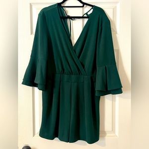 New York & Co ROMPER Size M Color: Forest Green